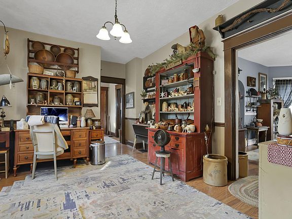 5th image of 114 Ringold St