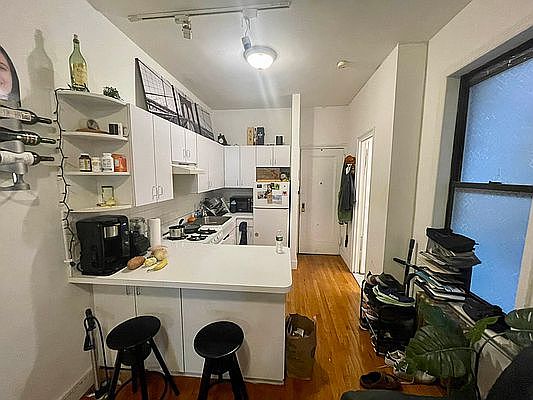 4th image of 261 Broome St APT 5C