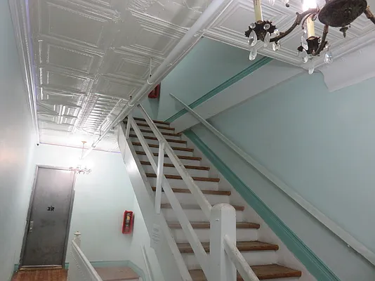 Rented by Rennit Inc. | media 17