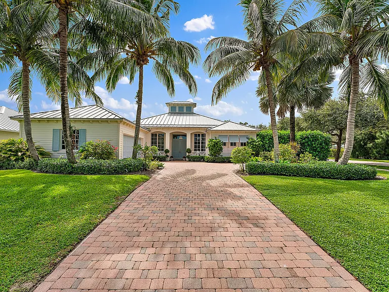 4 Tradewinds Cir, Tequesta