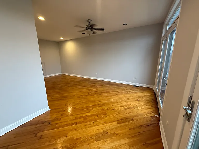 7016 W Medill Ave — Photo 18