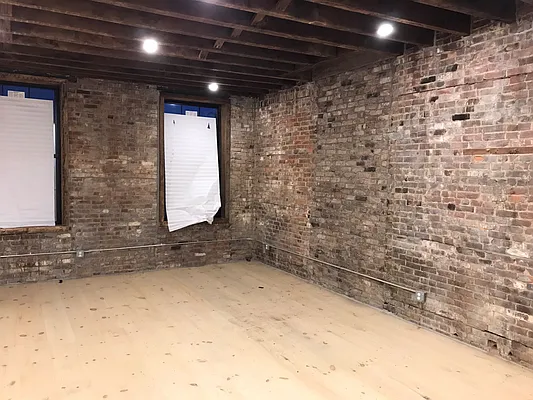 Rented by Premier Metro Realty Corp | media 1