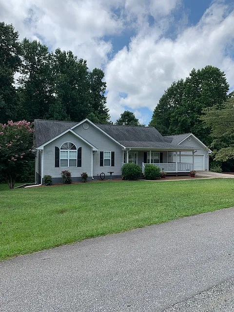 98 Charles Dr
