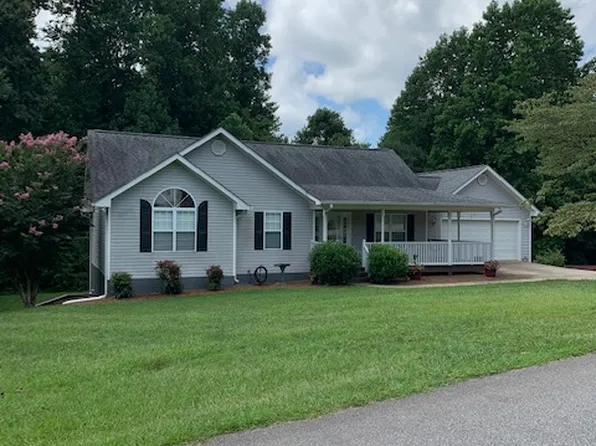 98 Charles Dr, Cleveland, GA 30528