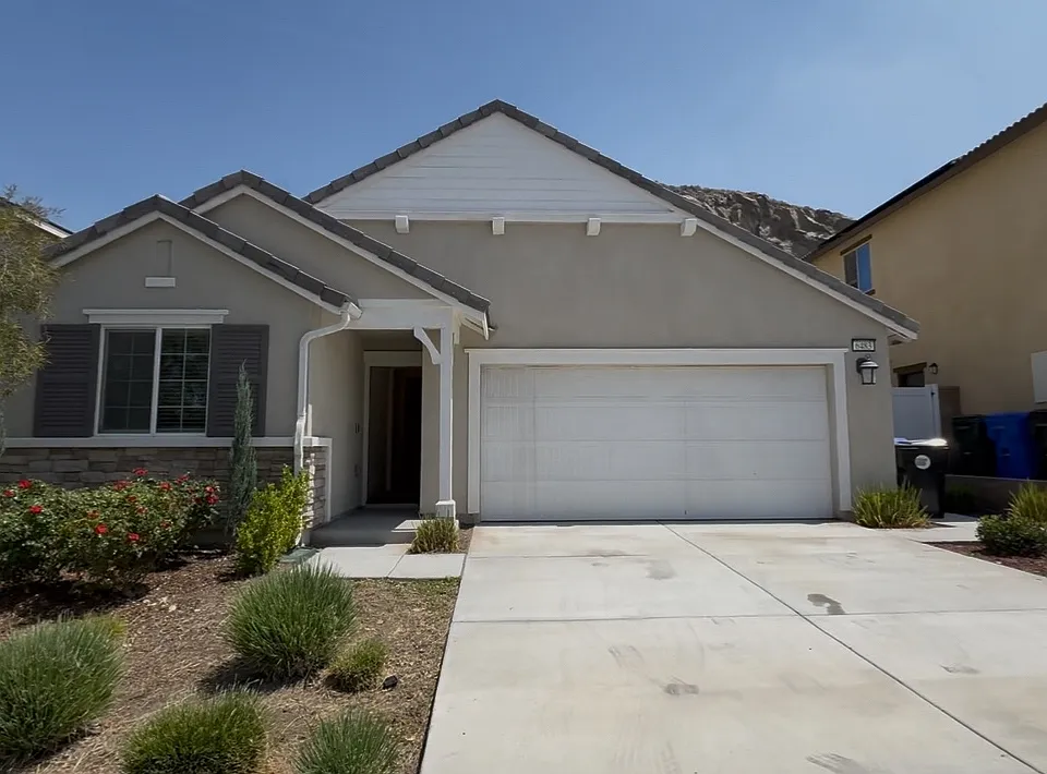 6483 Canyonlands Dr