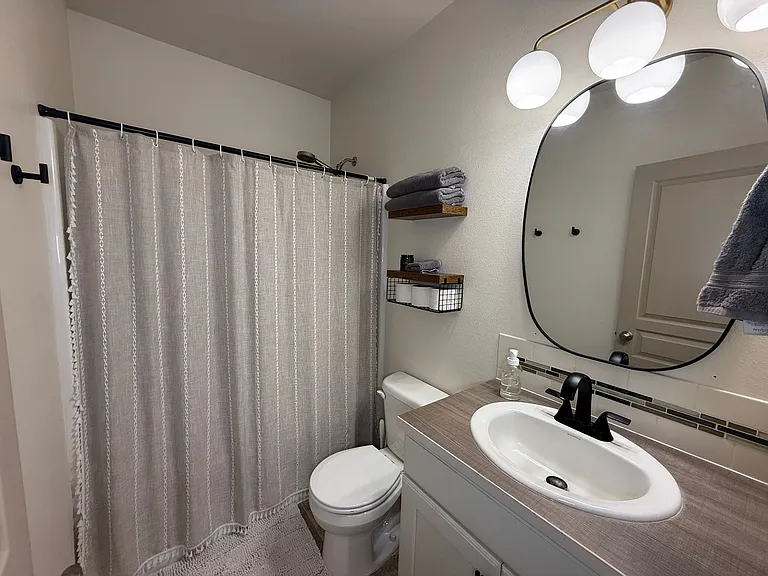 894 NW 24th Way — Photo 8
