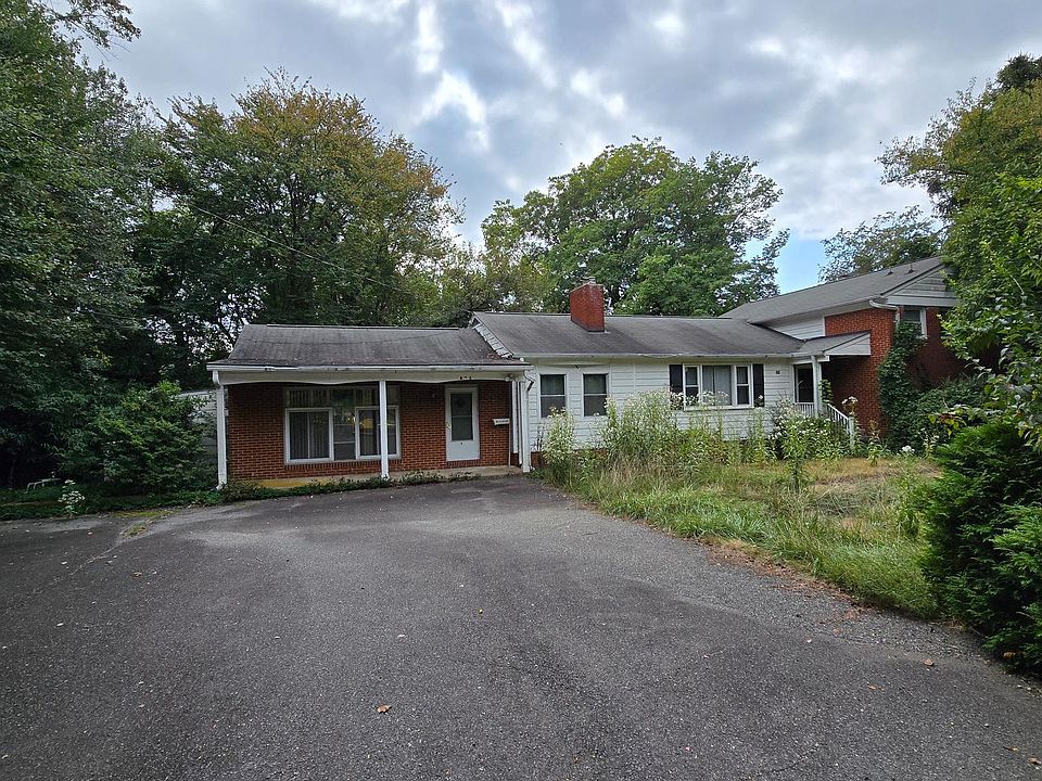 2nd image of 244 Old Court House Rd NE