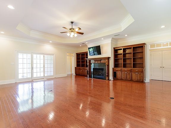 5th image of 4623 Blackwater Dr