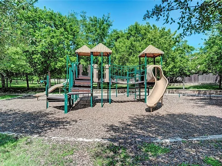10604 Dimitrios Dr — Photo 25
