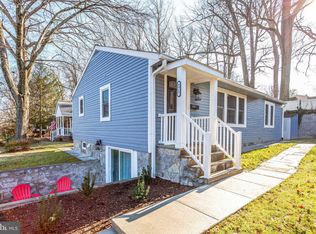 6917 Custis Pkwy, Falls Church, VA 22042