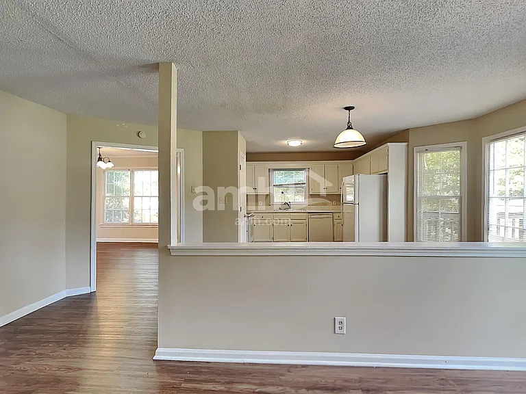 1300 Summit Point Ln — Photo 4