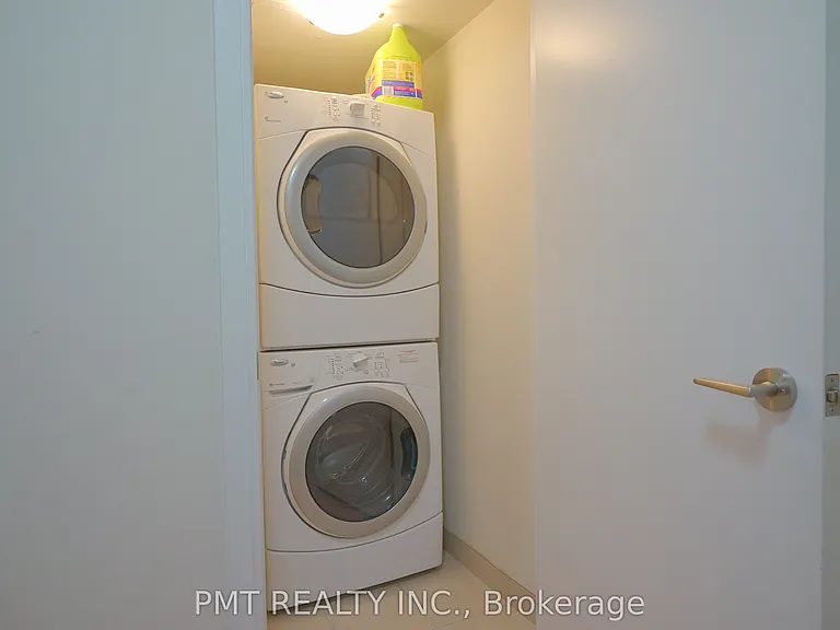 135 Village Green Sq #3925 — Photo 18