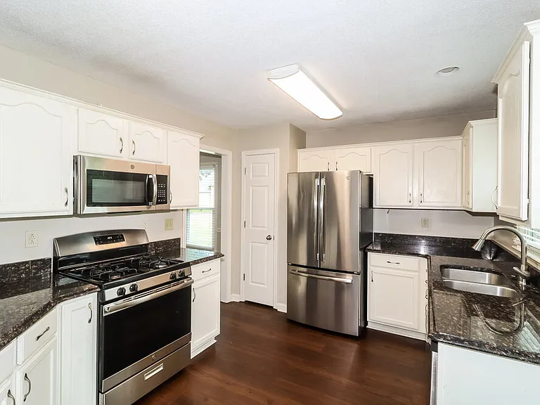 9335 Barrow Dr — Photo 9