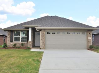 325 Black Creek Trl, Odenville, AL 35120