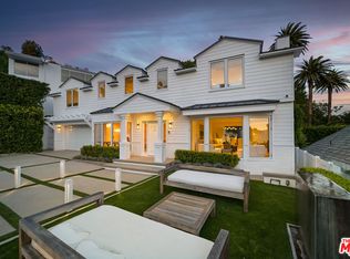 1330 Londonderry Pl, Los Angeles, CA 90069