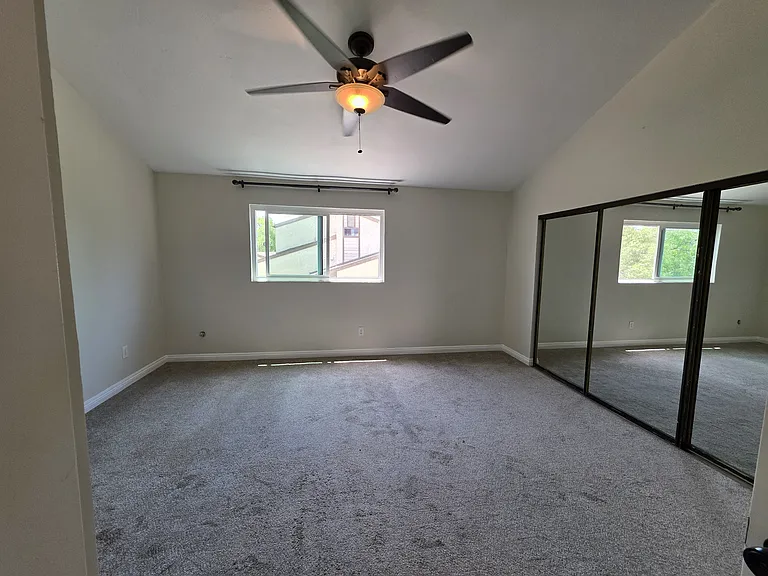 5080 Lambert Ln — Photo 9
