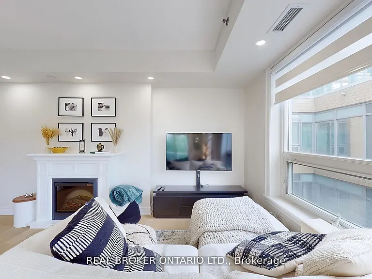 701 Sheppard Ave W #415 — Photo 10