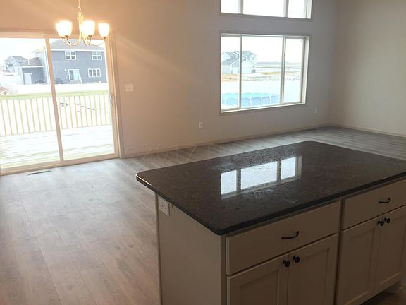 4th image of 2138 11th St W