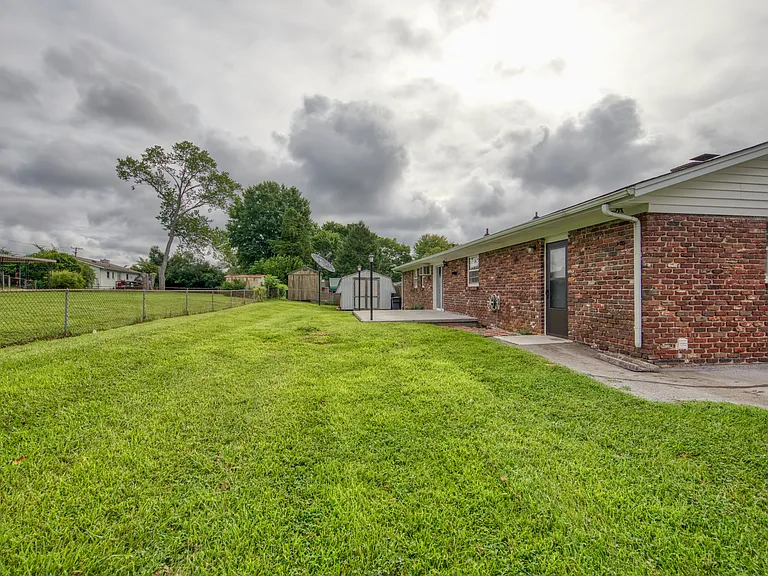 6101 Lilywood Ln — Photo 19