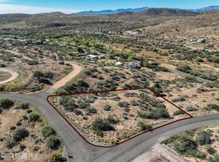 19989 E Horseshoe Ln, Mayer, AZ 86333