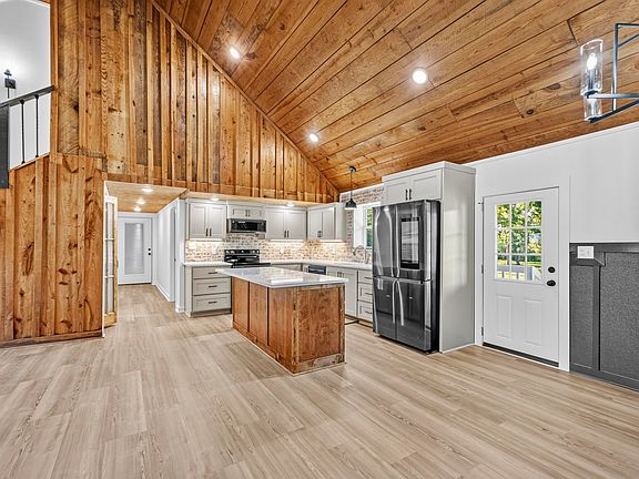 5th image of 264 Smith Rd