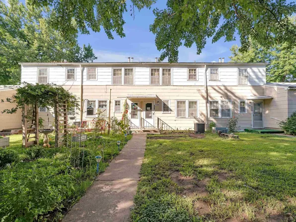1038 S Pershing Ave, Wichita, KS 67218