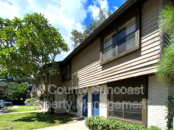 3rd image of 12131 117th St N