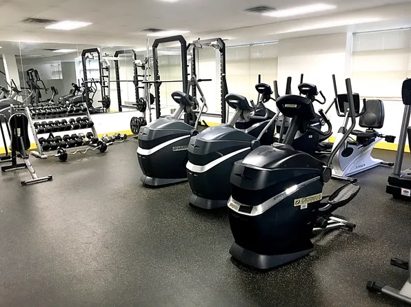 3880 Orloff Avenue image 7 of 11