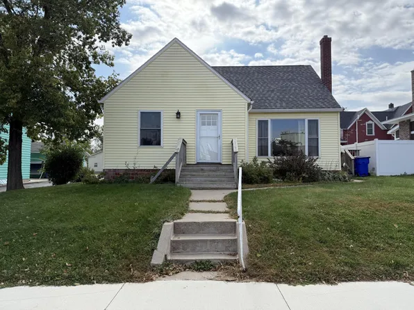 755 Chestnut St, Dawson, MN 56232