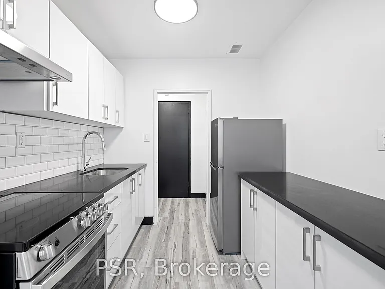 600 Eglinton Ave W #209 — Photo 9