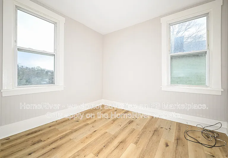 1170 Ridge Ave — Photo 10