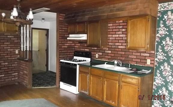 5th image of 6721 Everett Ave