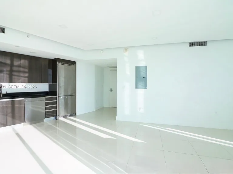 92 SW 3rd St #2706 — Photo 13