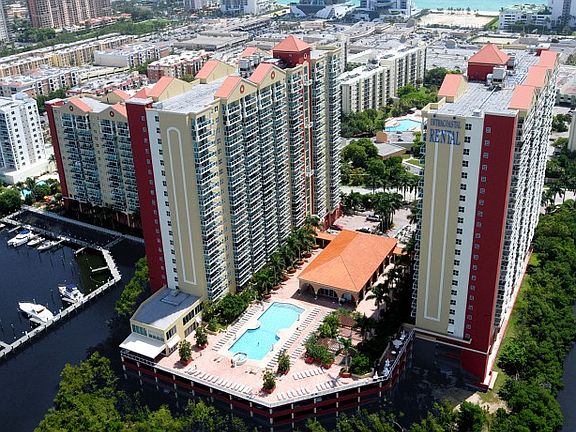 Luxury Waterfront Living