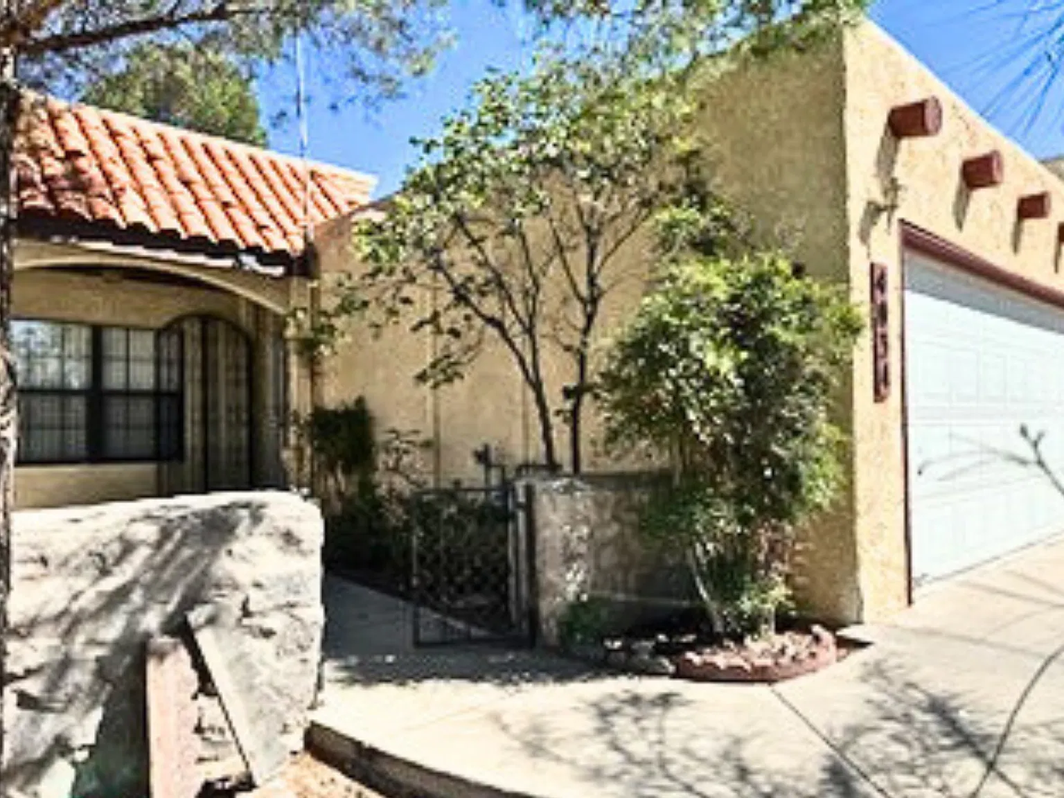 2 bed, 1013 sqft, $1,395 — Photo 1