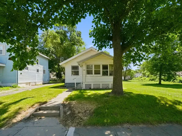 3109 Central Dr, Fort Wayne, IN 46806
