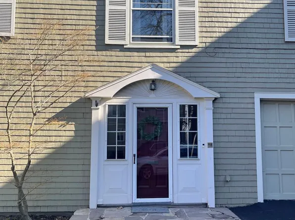 Amherst Woods Apartments