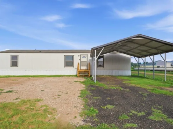 125 Pecan St, Levelland, TX 79336