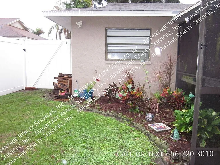 4902 Country Aire Ln — Photo 26