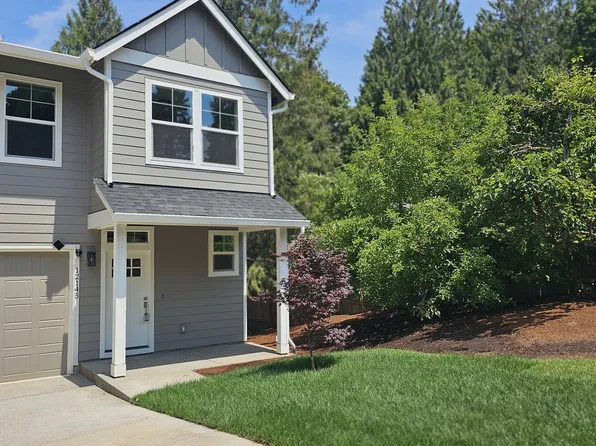12145 SE Knapp Ln, Portland, OR 97266
