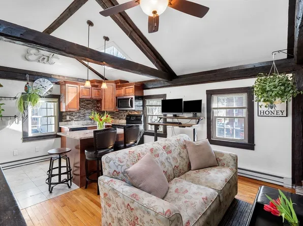 25-25 Lynde St #R, Salem, MA 01970