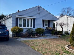 11 Highwood Ave, Hamden, CT 06514