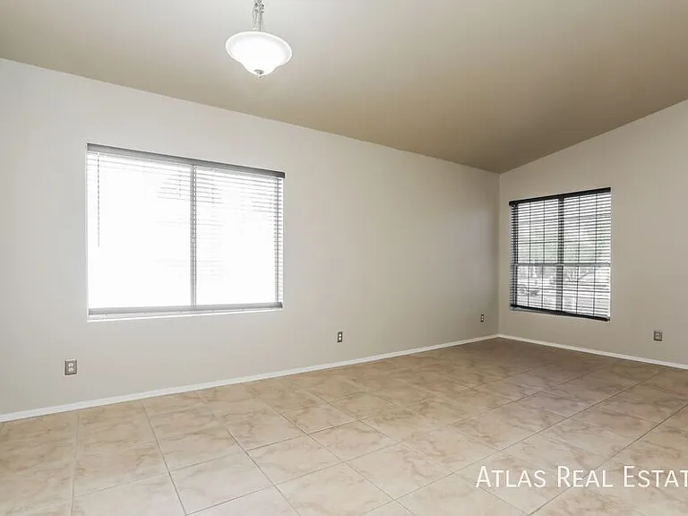 9005 N Silver Moon Way — Photo 4