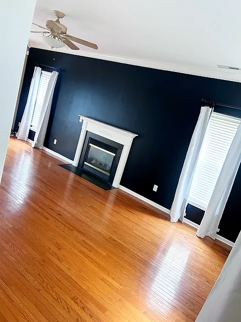 3 bed, 2.5 bath, 1689 sqft, $2,350 — Photo 2