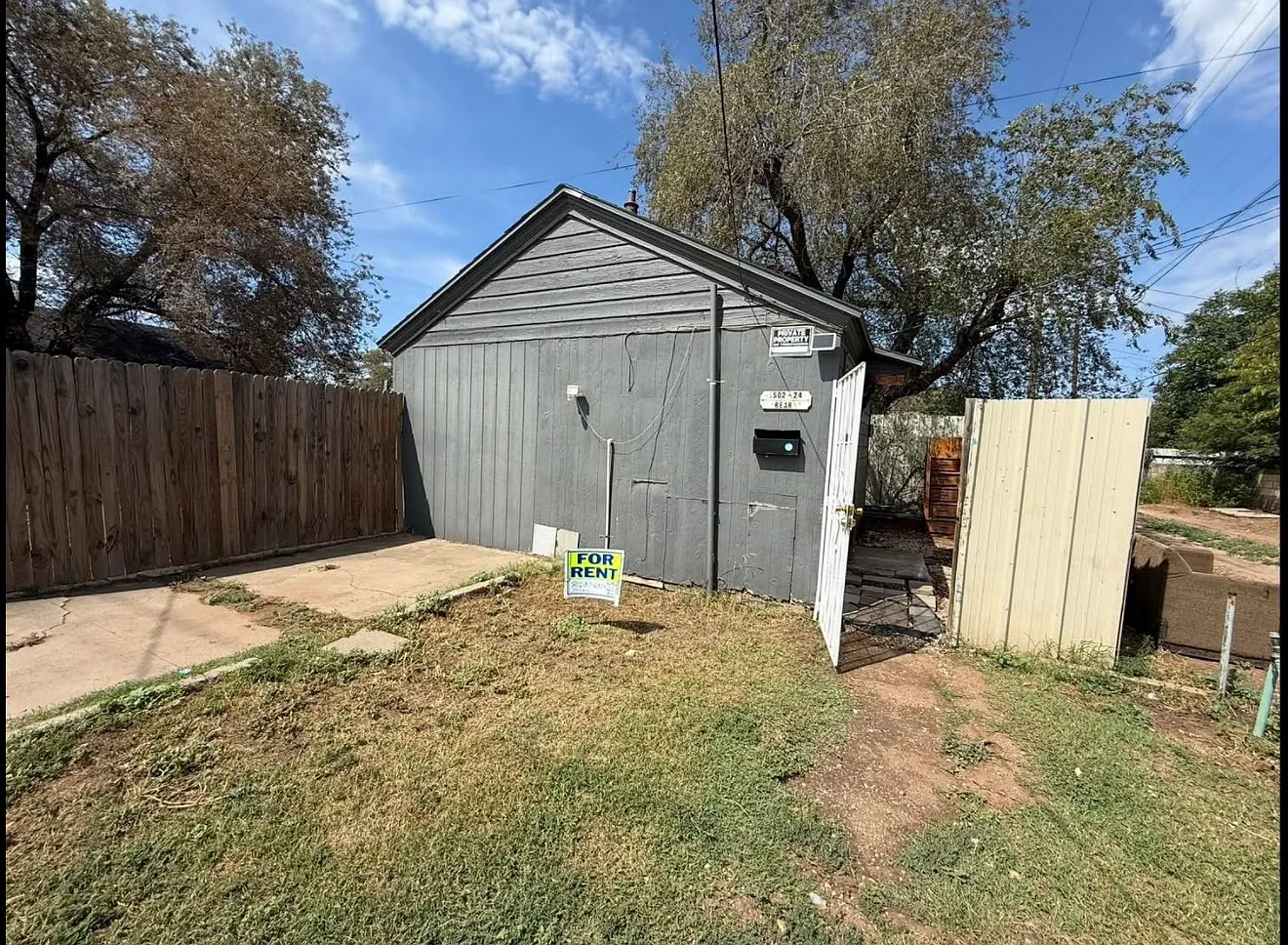 Studio, 300 sqft, $600 — Photo 4