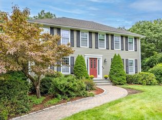 14 Virginia Rd, Tyngsboro, MA 01879