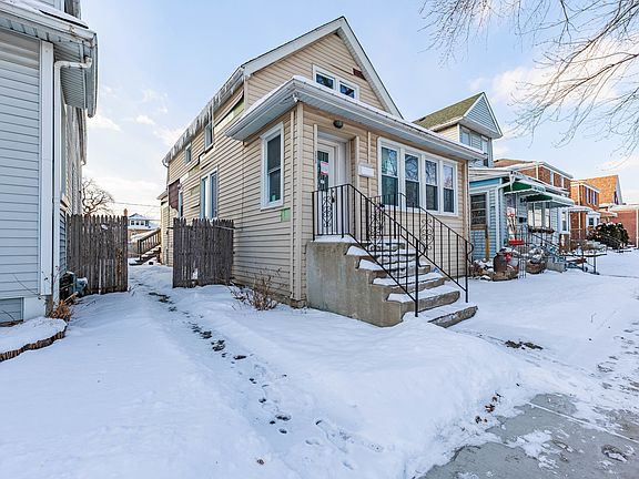 2nd image of 2628 S 58th Ct