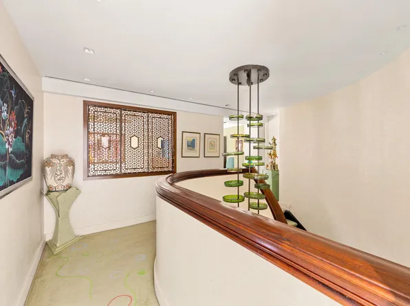 1 Beekman Place image 14 of 30