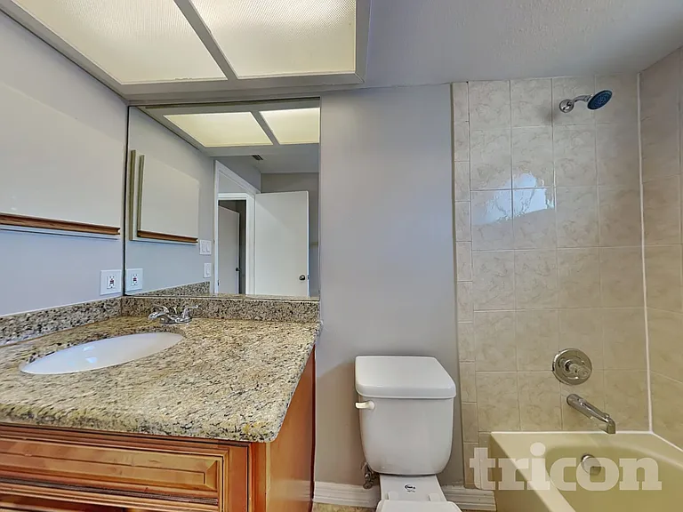 1009 Jamaica Way — Photo 17