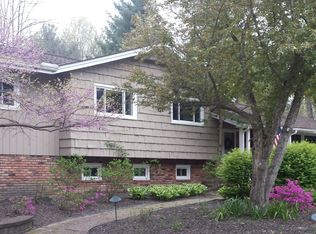 34300 Lakeview Dr, Solon, OH